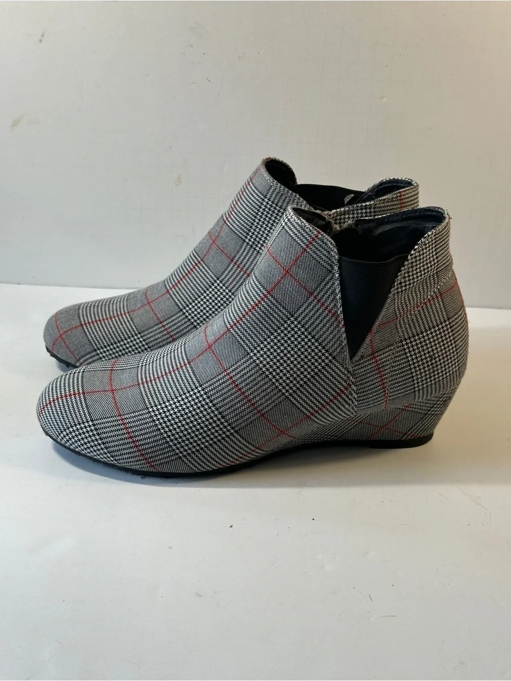 It’s OK Plaid Houndstooth Wedge Ankle Booties Women’s 11M